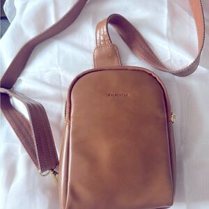 nuoku Women's Crossbody Sling Bag - Pre-loved - like new